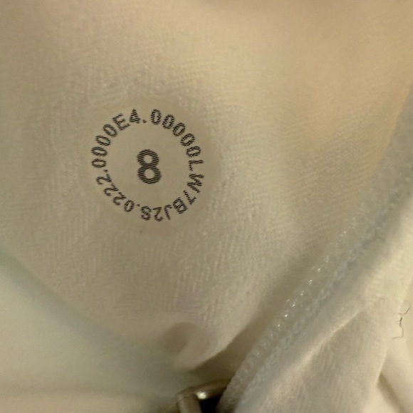 Lululemon Track That High-Rise Lined Short White Size 8 - Picture 4 of 10